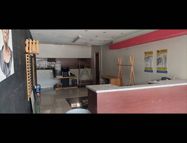 120M² BUSINESS CENTRE FOR SALE IN NELSPRUIT CENTRAL